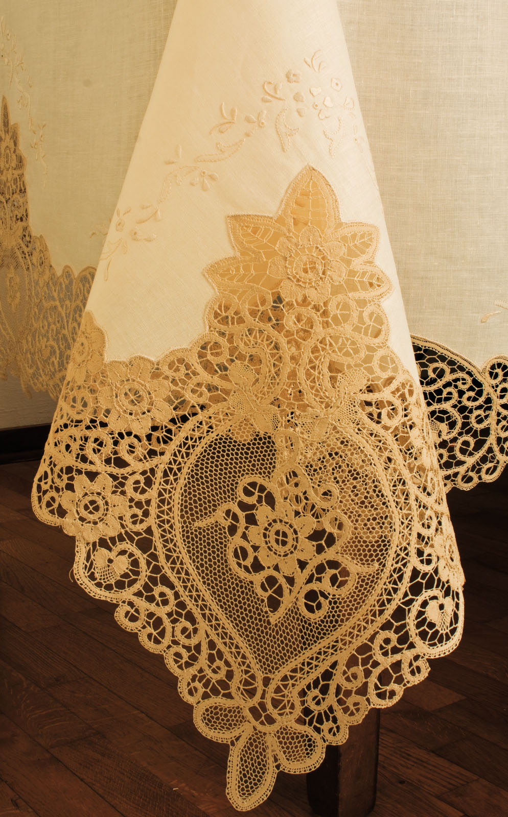 Simhomsen Biancheria Tavola Ricamata Pasqua - Coniglietti E Uova, 45x200 Cm, 100% Poliestere