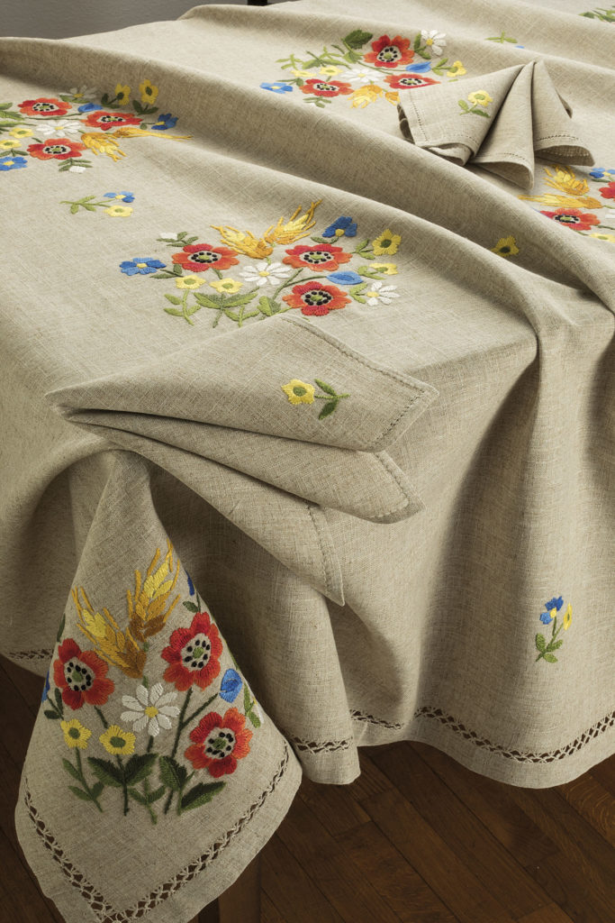 Heimtexland Runner Autunnale Effetto Lino – 40x140 Cm – Ricamo Fiori Con Coccinella – 100% Poliestere