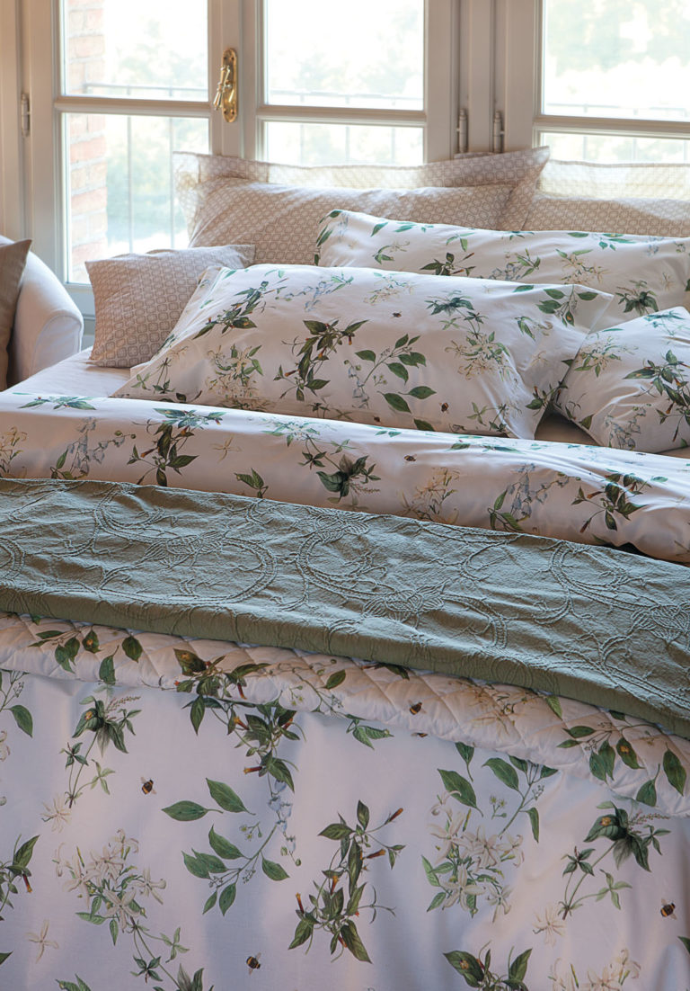 Bianca Olivia Floral Set Copripiumino Super King In Puro Cotone 200 Fili – Letto 220x260 Cm Con 2 Federe 50x75 Cm, Reversibile, Rosa Con Fiori Di Prato - 3
