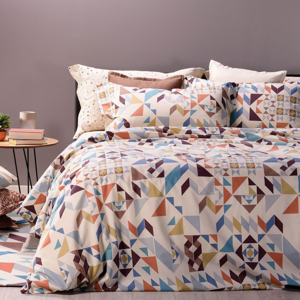Catherine Lansfield Larsson Geo - Set Copripiumino, Ocra